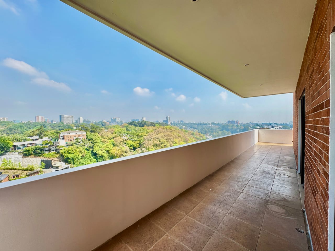 Apartamento en alquiler para quienes valoran los espacios abiertos y las vistas aseguradas — foto 1 de 10