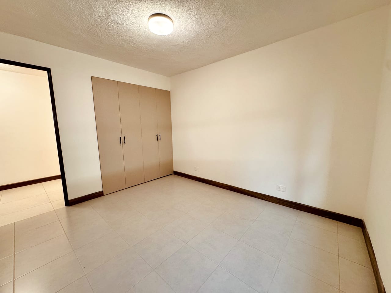 Apartamento Remodelado en Renta en Zona 10 | Excelente Ubicación — foto 6 de 12