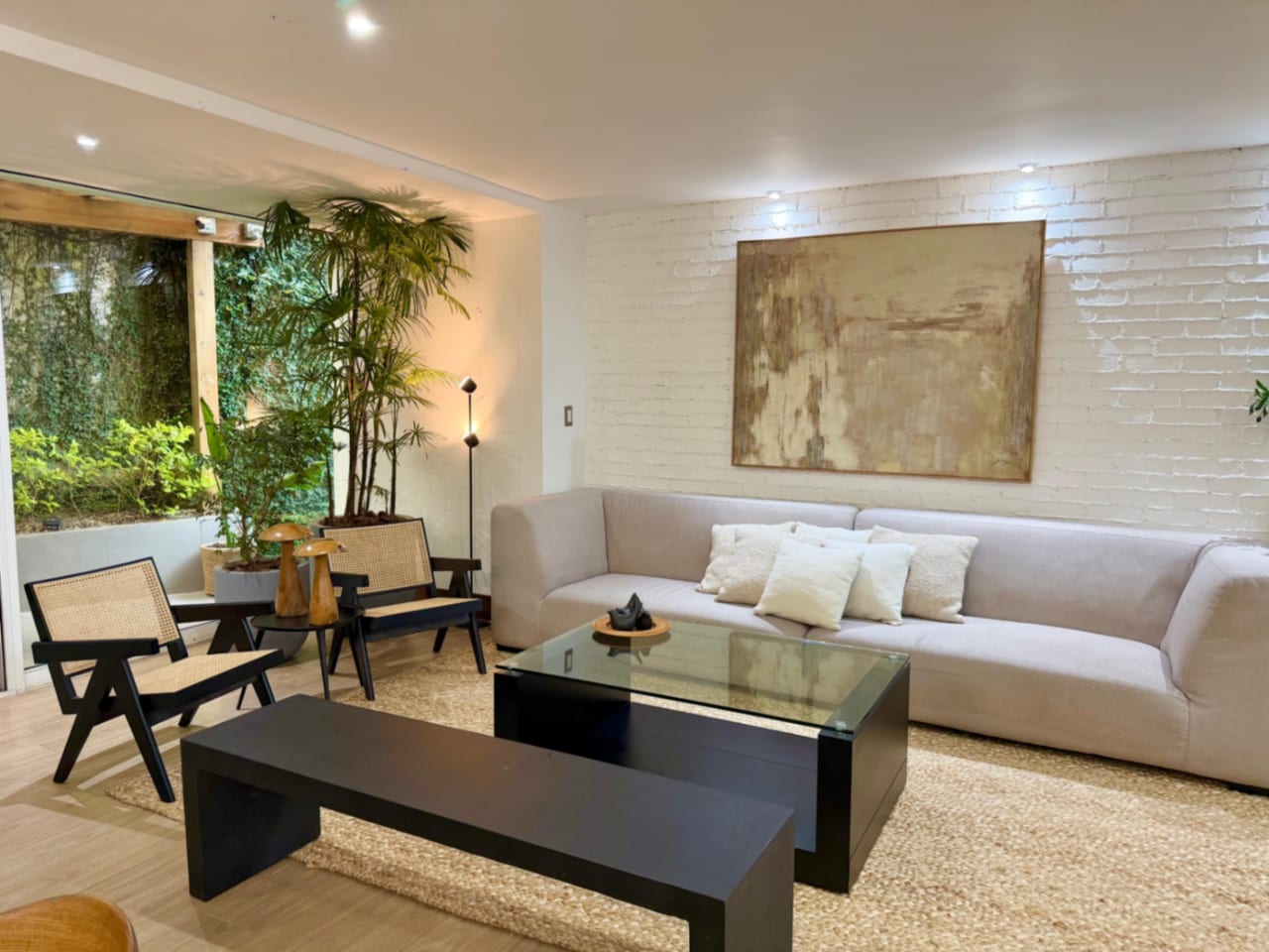 Hermosa casa en venta zona 16 dentro de condominio a 4 min de Cayala — foto 1 de 10