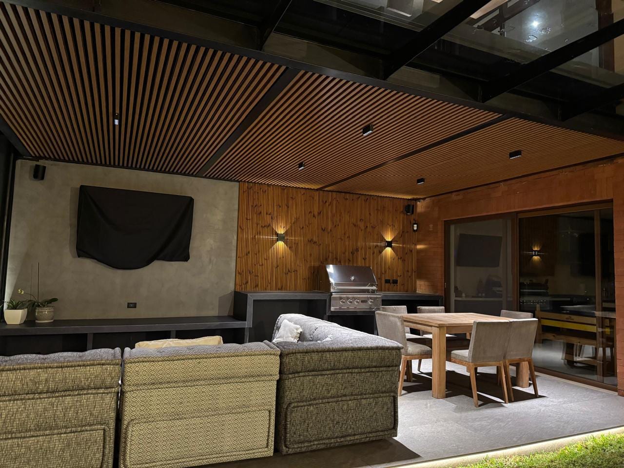 Exclusiva casa familiar en condominio en zona 16 rodeada de naturaleza — foto 9 de 10