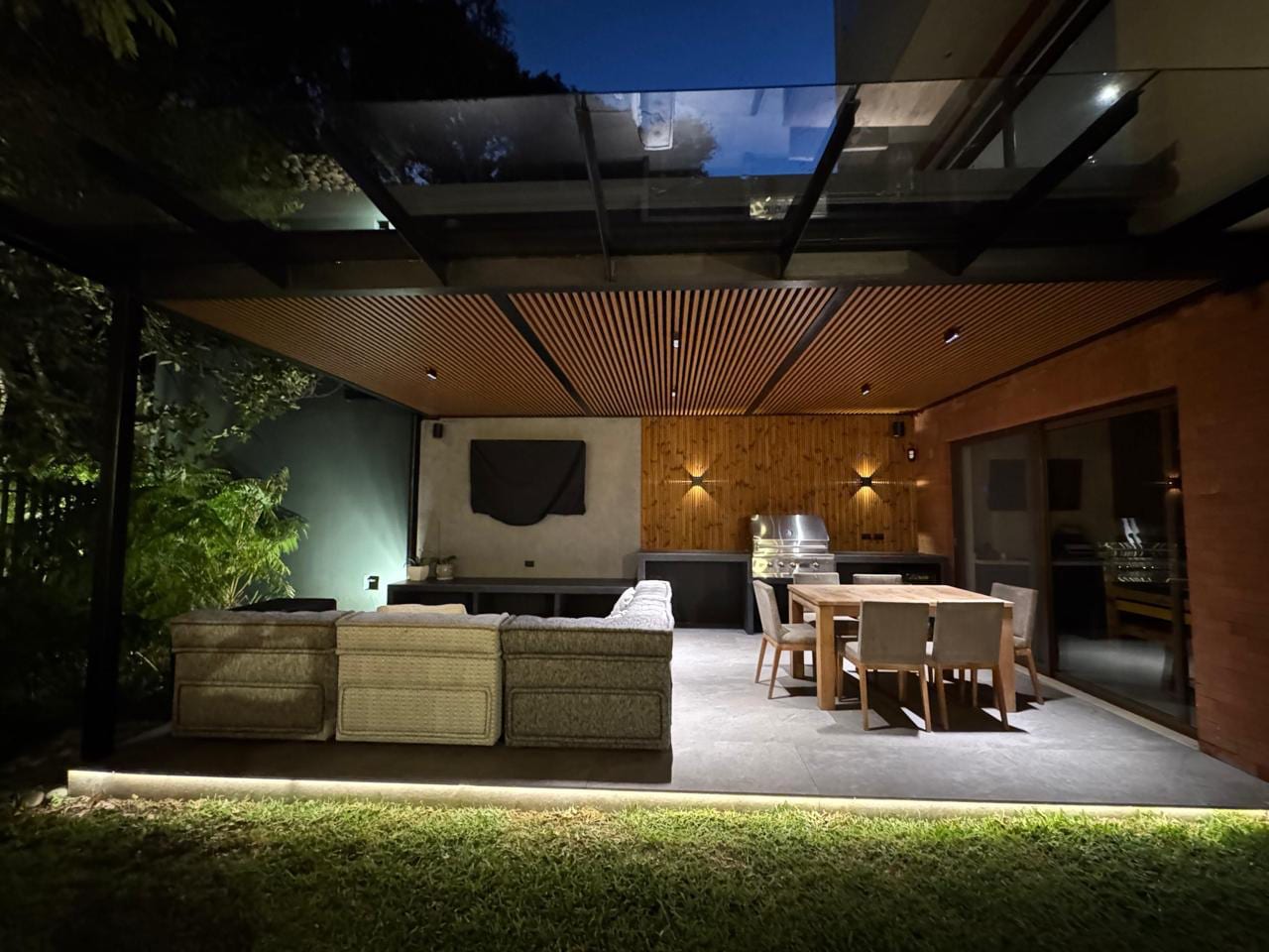 Exclusiva casa familiar en condominio en zona 16 rodeada de naturaleza — foto 10 de 10