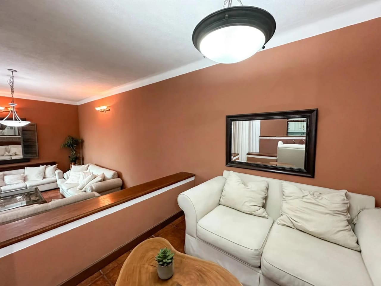 CASA EN VENTA EN ZONA 10. GRAN OPORTUNIDAD — foto 3 de 12