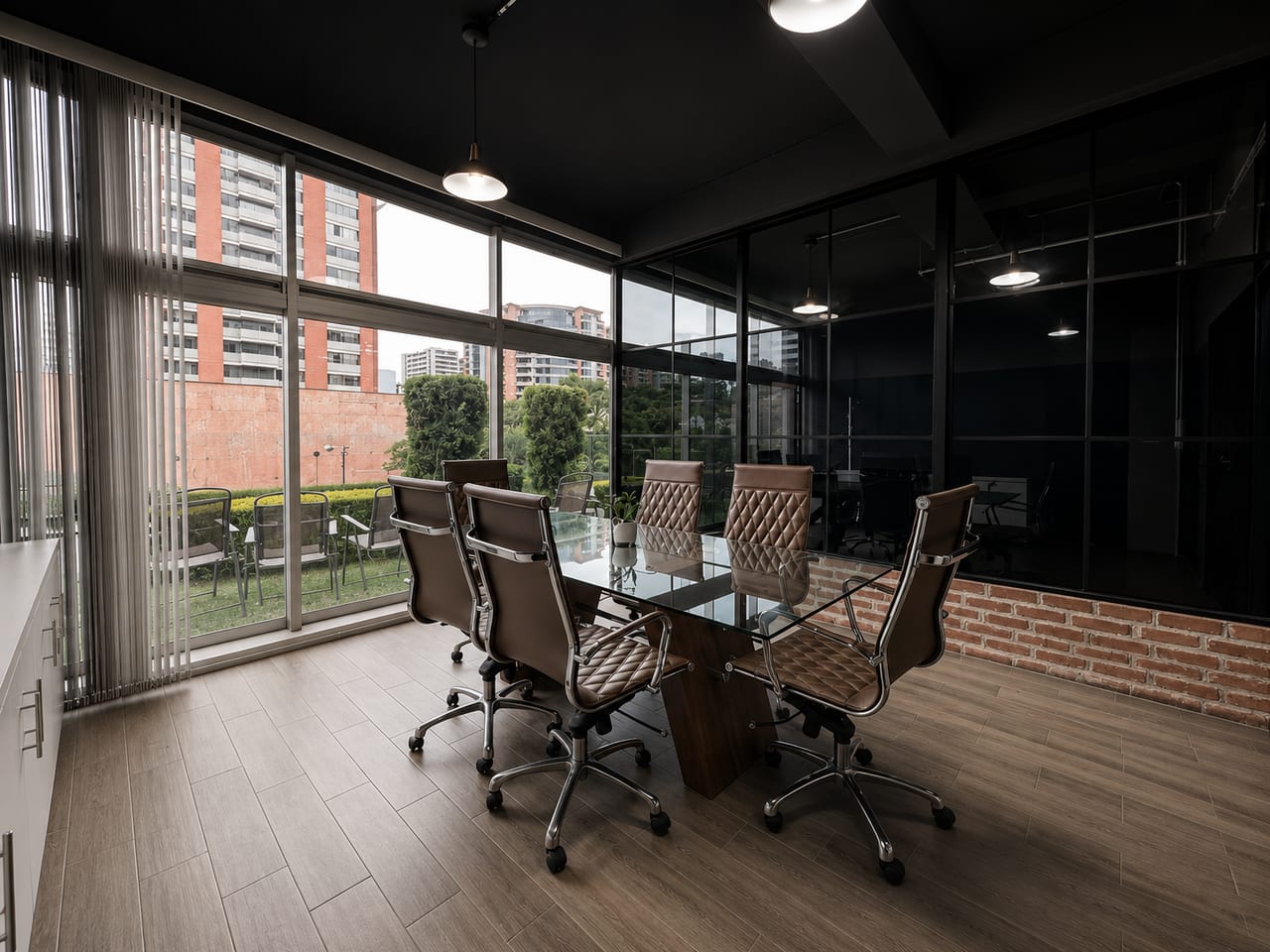 OFICINA EN VENTA DE 153mts2, EN ZONA 10 CON TERRAZA PRIVADA. — foto 8 de 9