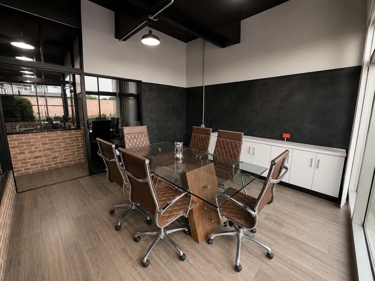 OFICINA EN VENTA DE 153mts2, EN ZONA 10 CON TERRAZA PRIVADA. — foto 6 de 9