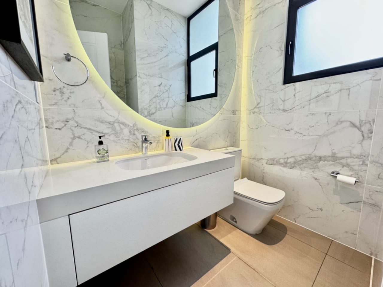Apartamento de 2 dormitorios en venta en Oakland — foto 9 de 11