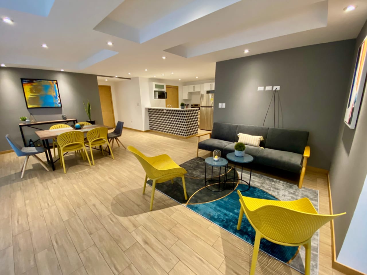 Apartamento de 3 dormitorios + terraza en venta en zona 10 — foto 3 de 17