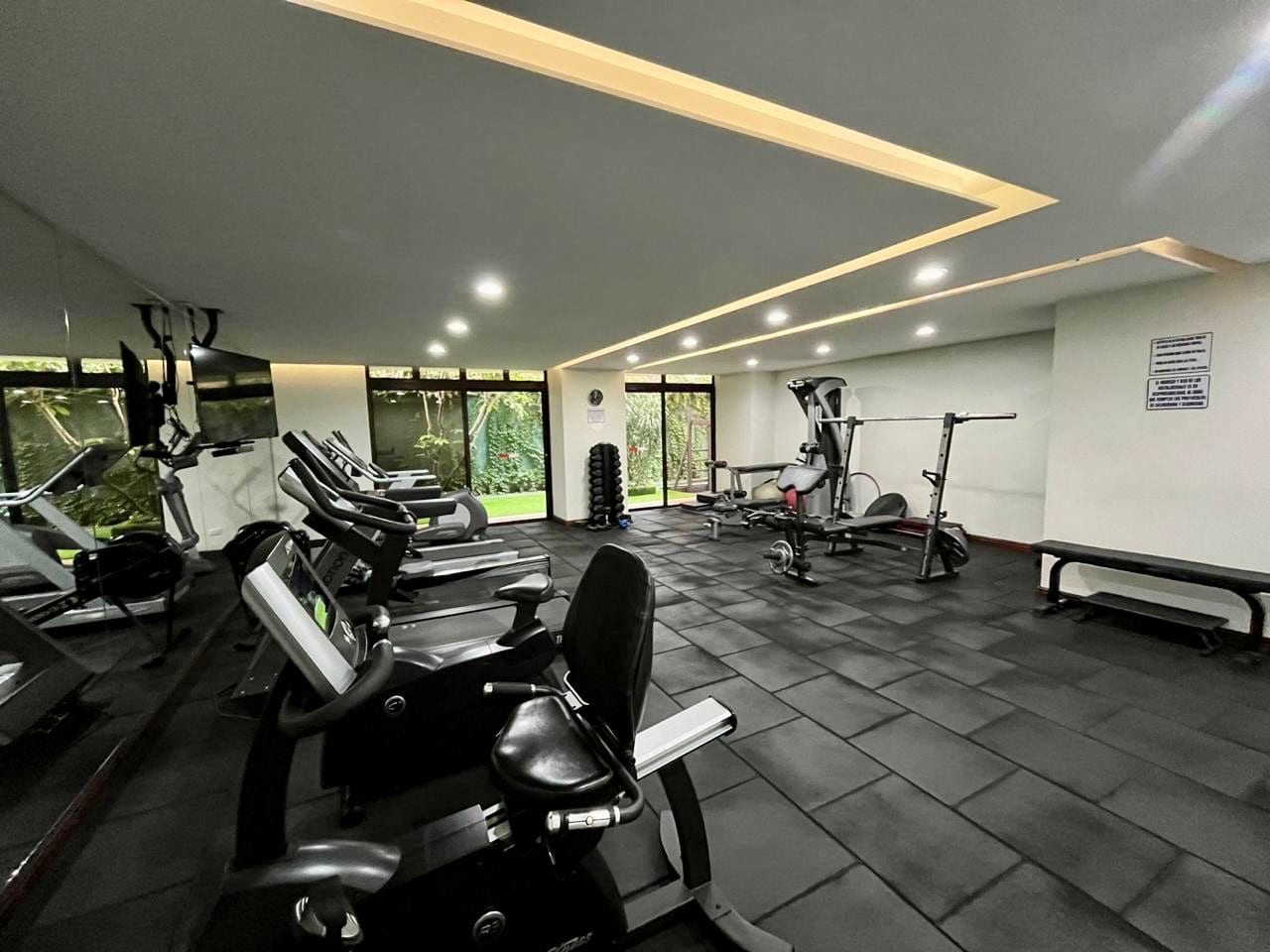 Apartamento en zona 14, amplio de 1 dormitorio en alquiler. — foto 6 de 9