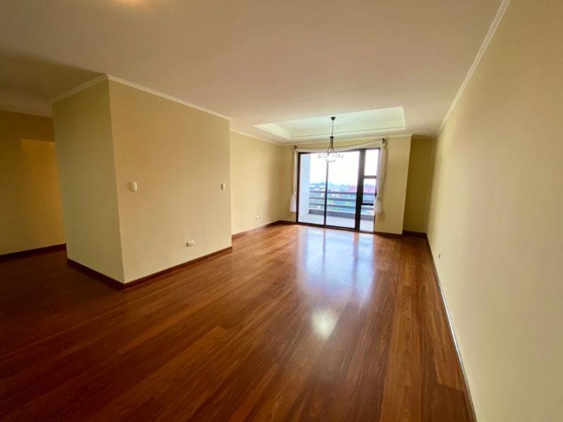 Apartamento en alquiler zona 10, 2 dormitorios + cuarto de servicio — foto 9 de 10