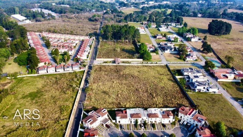 Terreno con potencial de desarrollo por Colegio Village — foto 3 de 3