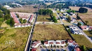 Terreno con potencial de desarrollo por Colegio Village — miniatura 3 de 3