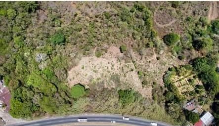 Terreno sobre CAES , con dirección hacia Guatemala — foto 1 de 4