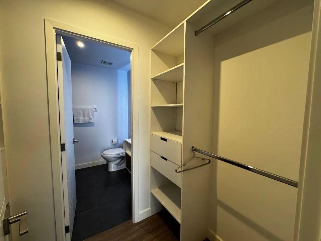 Apartamento de 2 niveles en zona 4 — foto 8 de 17