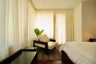 Apartamento amueblado en renta zona 10 — miniatura 4 de 6