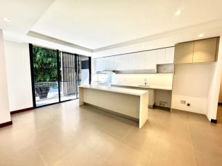 Apartamento en venta como casa en zona 13 — miniatura 1 de 15