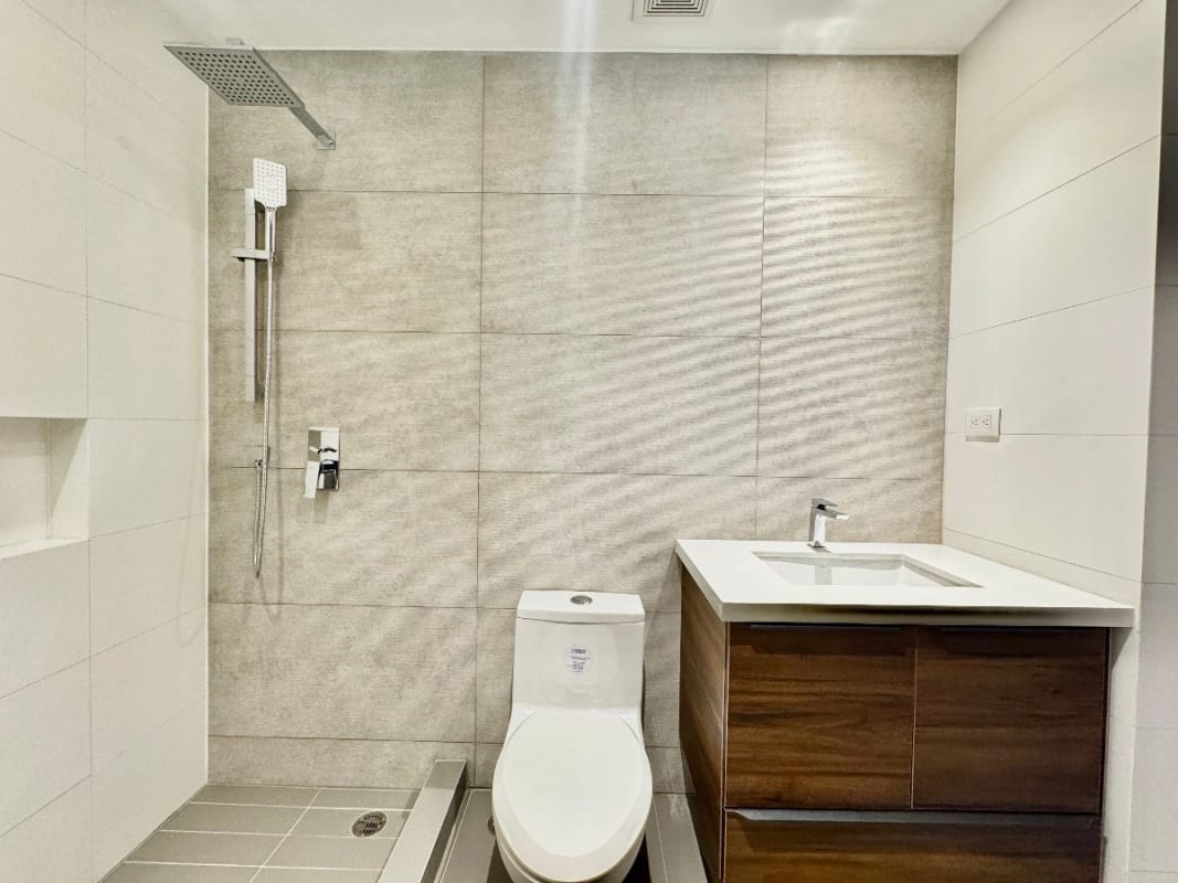 Apartamento de 3 dormitorios + cuarto de servicio en venta en zona 13 — foto 9 de 12