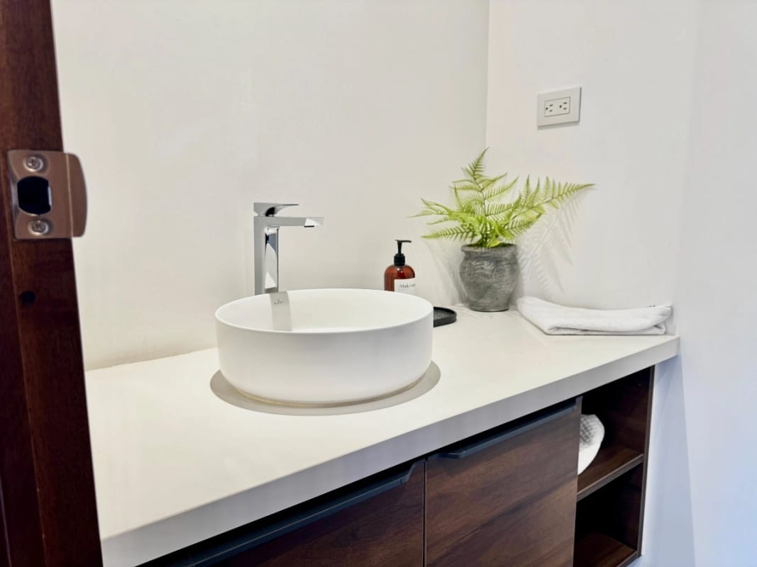 Apartamento de 2 dormitorios en venta en zona 13 — foto 17 de 17