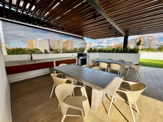 Apartamento de 2 dormitorios en venta en zona 13 — miniatura 3 de 10