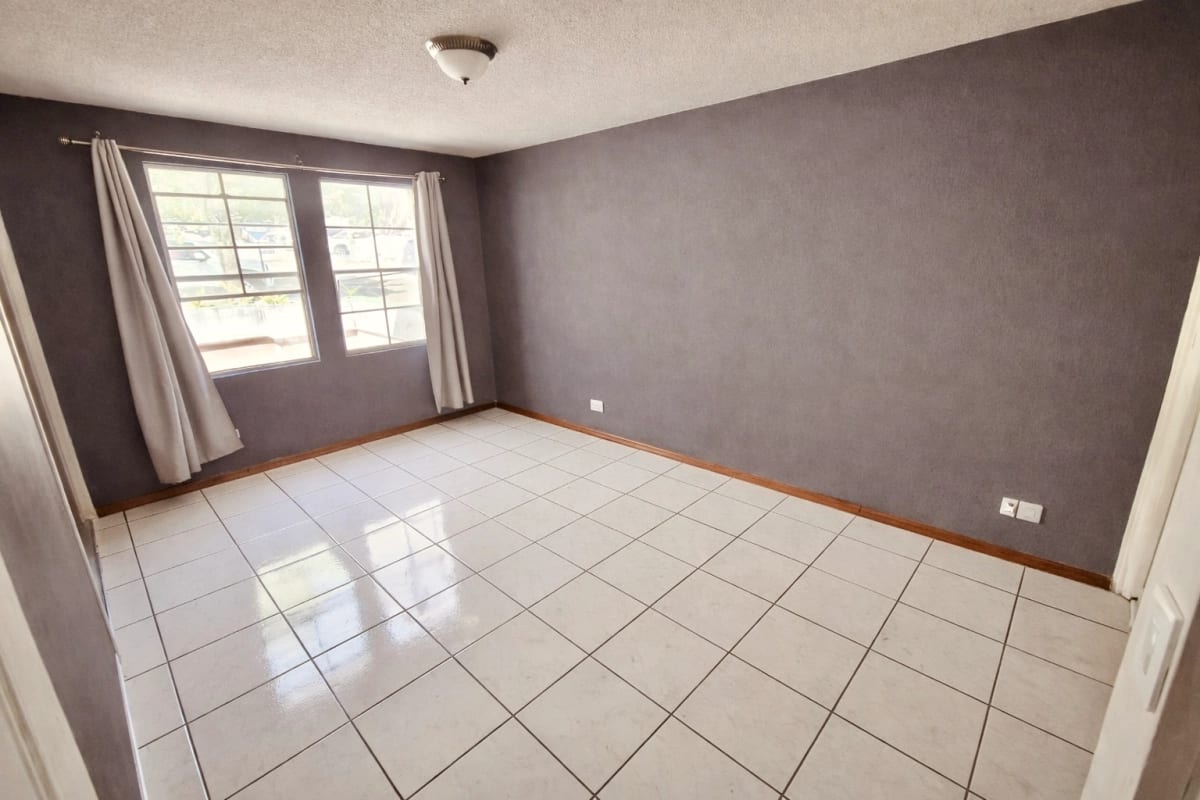 Linda Casa Remodelada en Zona 13 — foto 2 de 5