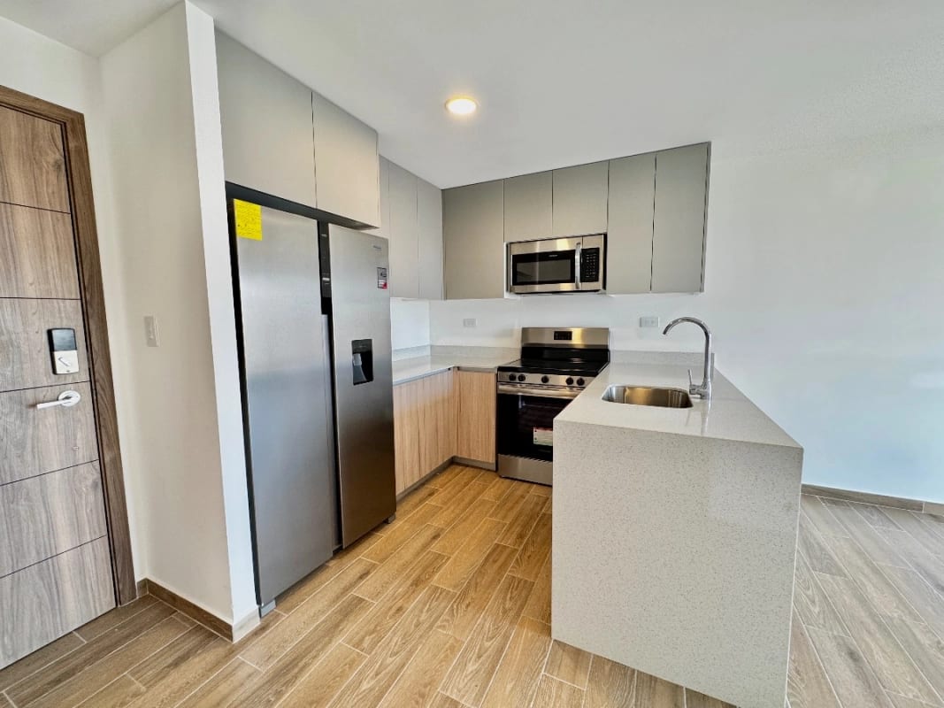 Apartamento de 2 dormitorios en venta en zona 14 — foto 10 de 17