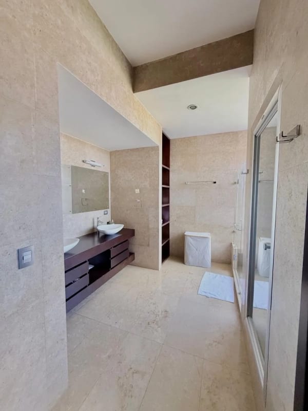 Penthouse de Lujo de 2 Niveles en Zona 10 — foto 5 de 8