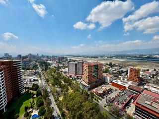 Apartamento en venta para amantes de las vistas y los aviones — miniatura 11 de 17