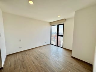 Apartamento en venta para amantes de las vistas y los aviones — miniatura 8 de 17