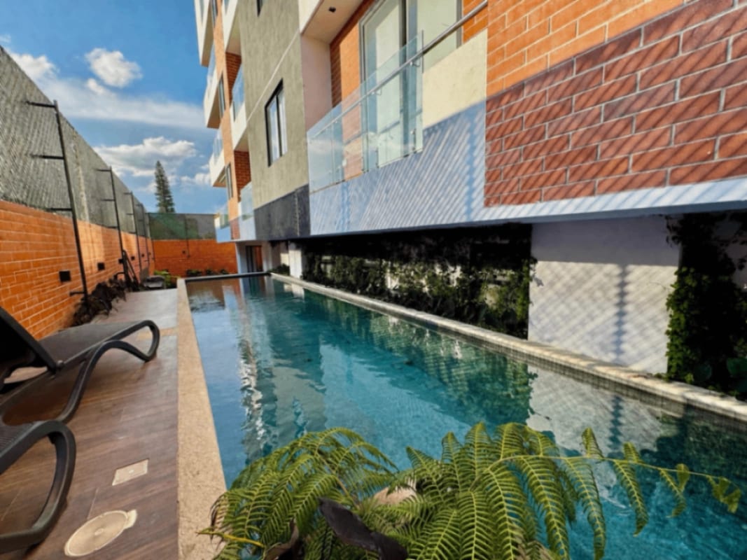 Apartamento con la comodidad de una casa en venta en zona 15 — foto 4 de 17