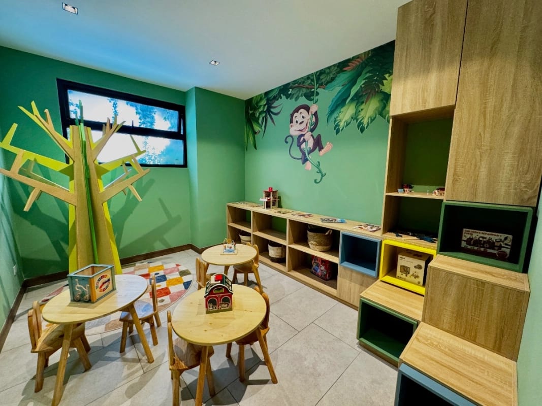 Apartamento con la comodidad de una casa en venta en zona 15 — foto 2 de 17