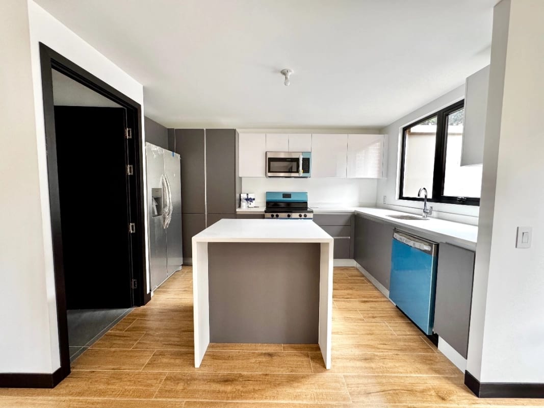 Casa en edificio — foto 16 de 17