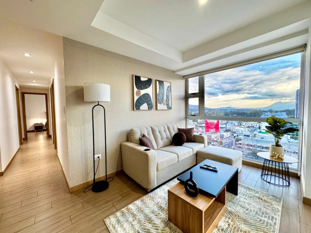 Apartamento de 3 dormitorios en venta zona 10 — foto 1 de 17