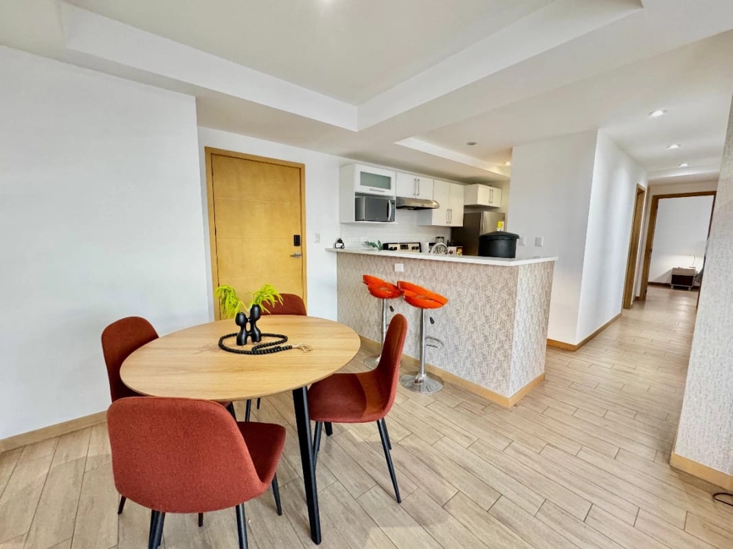 Apartamento de 3 dormitorios en venta zona 10 — foto 14 de 17