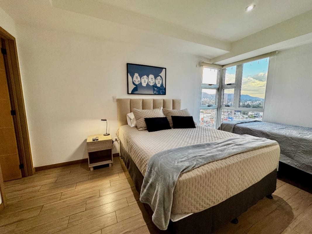 Apartamento de 3 dormitorios en venta zona 10 — foto 9 de 17