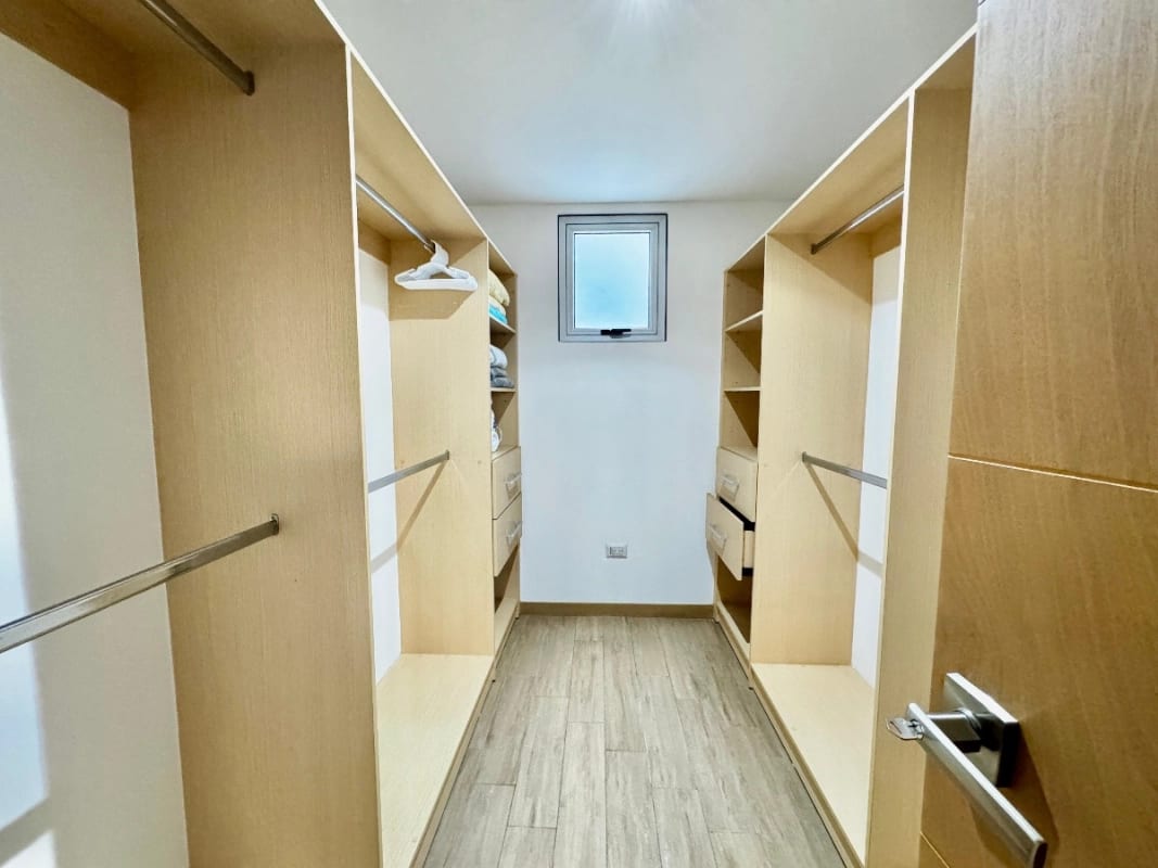 Apartamento de 3 dormitorios en venta zona 10 — foto 7 de 17