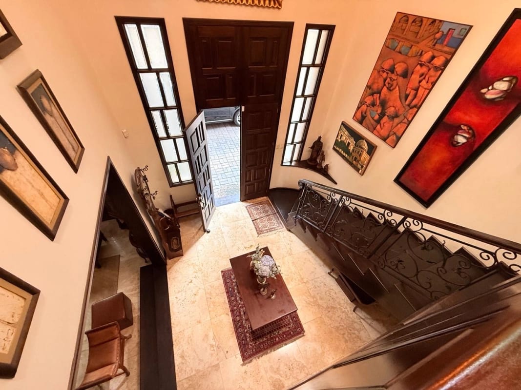 Preciosa casa en venta en condominio exclusivo CAES — foto 2 de 17
