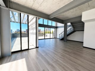 PH industrial, con una gran terraza en renta en zona 14 — miniatura 11 de 13